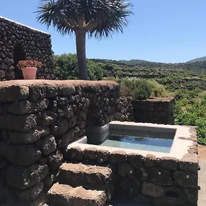  Casa vacanze Dammusi Il Serralh -pantelleria-